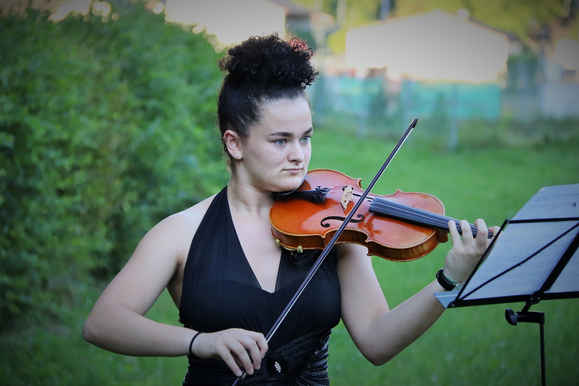 Joana Eggenberger mit Geige